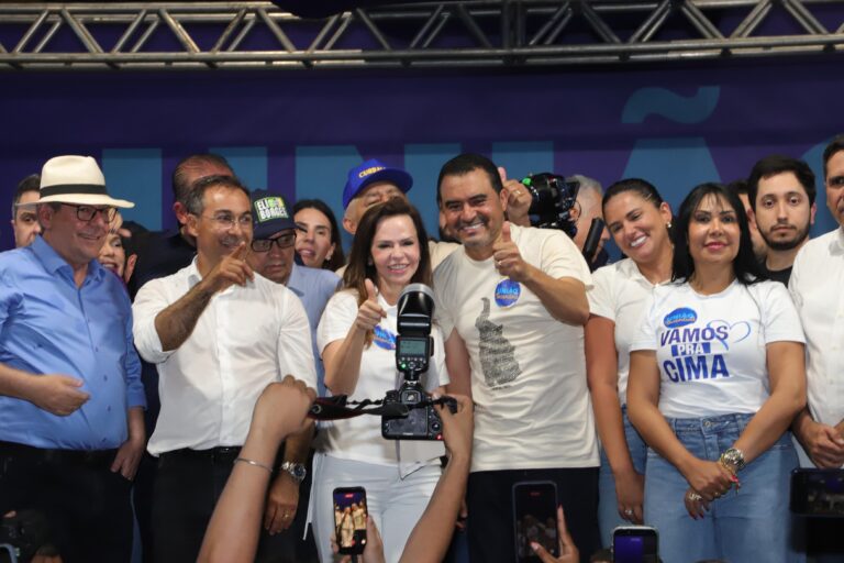 Wanderlei apresenta Dorinha como sua sucessora e convoca povo do Tocantins para nova caminhada